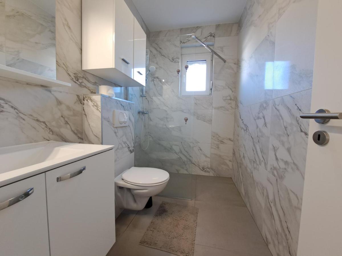 Holiday Apartman Kaštela エクステリア 写真